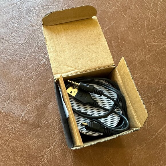 YMCA Dorne Aluminum Bluetooth Cyclinder Mini Speaker - Picture 10 of 12